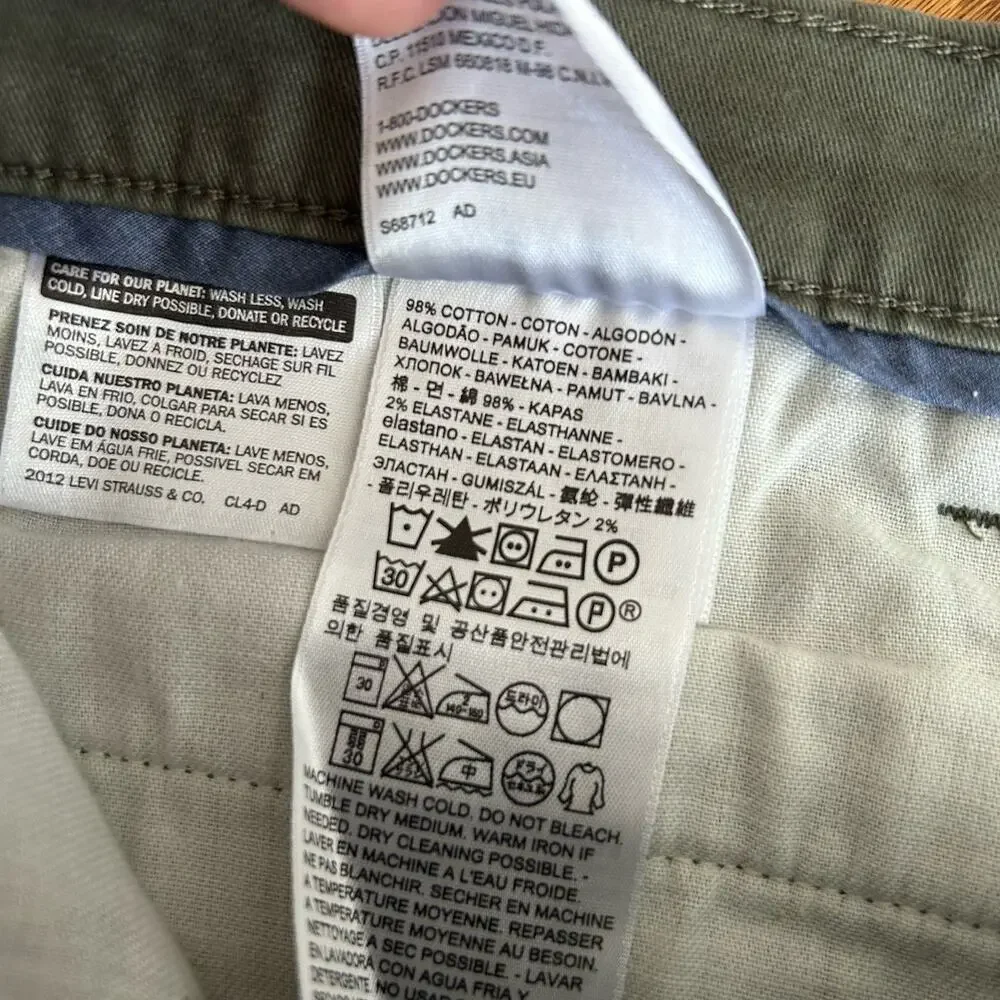 Dockers Pants 44x30 Washed Khaki Broken In Straight Fit Green Classic Prep